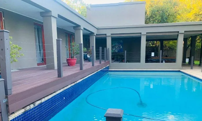 2-Hour Deluxe Pamper Package for 2 incl Mocktail