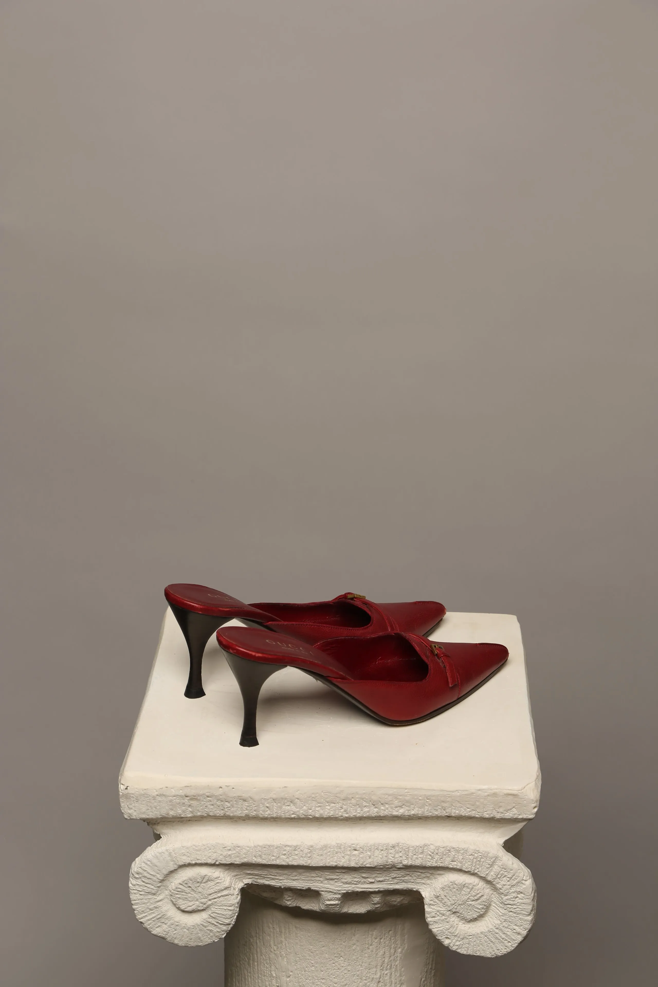 Extremely Rare GUCCI Burgundy Mules