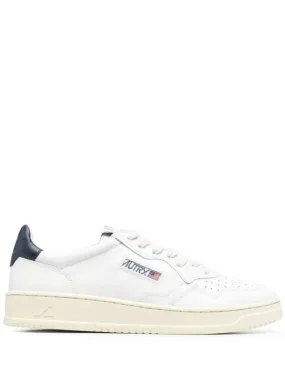'Medalist Low' White Sneakers With Navy Blue Heel Tab In Leather Man