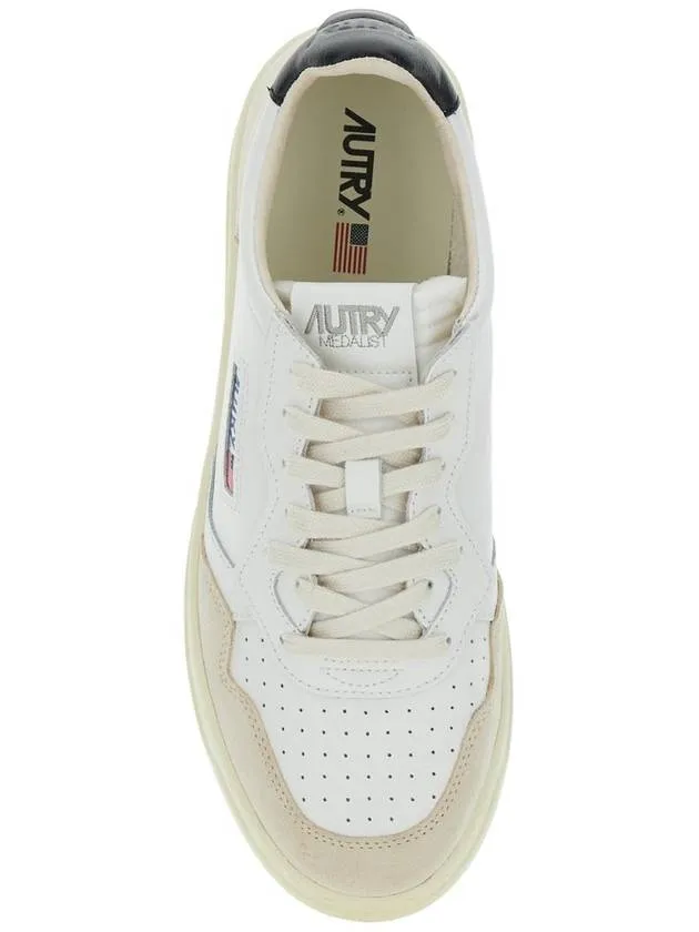 'Medalist' White Low Top Sneakers With Beige Suede Details In Leather Man